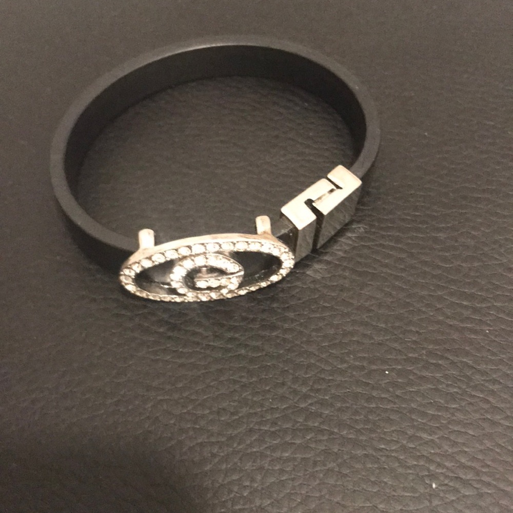 Magnetic black bracelet